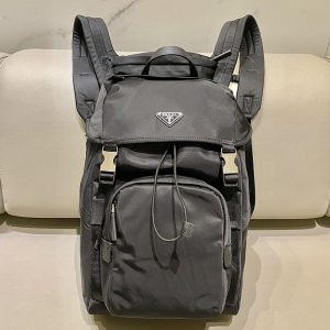 プラダ ナイロンリュック