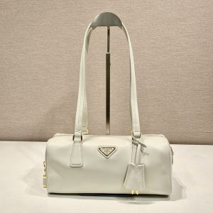 プラダ レザーバッグ レディース