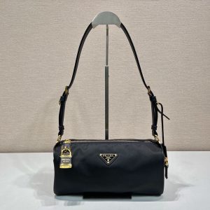 プラダ バッグ ミニポーチ