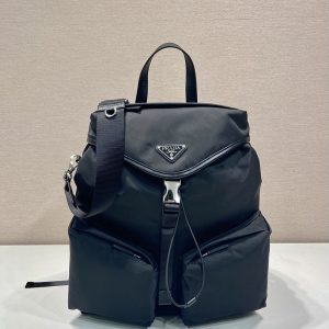 プラダ バックパック ナイロン