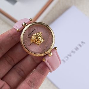 ヴェルサーチ 時計 芸能人