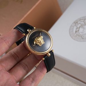 ヴェルサーチ 時計 評判