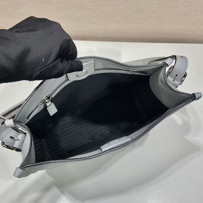 プラダ アウトレット PRADA VITTELO DAINO フルーレザーホーボーバッグ BC073_2DKV_F010I_V_7NO1 ライトブルー H品 プラダ 斜めがけバッグ レディース - 画像 (3)