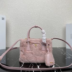 プラダ ミニバッグ ピンク