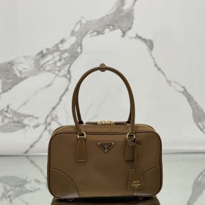 プラダ アウトレット バッグ 新作