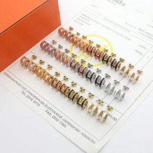 エルメス ポップh ピアス 定価