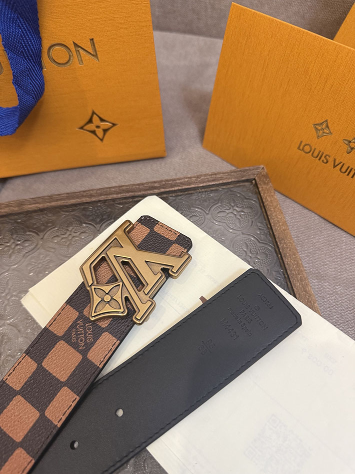 最高級ルイヴィトンスーパーコピー ルイヴィトンベルトコピー ベルト・LV フラワー ダミエ フレンドシップ 40MM リバーシブル M4431Q - 画像 (4)