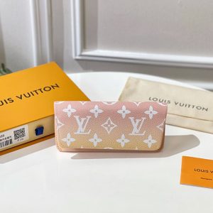 ルイヴィトンメガネケース 定価