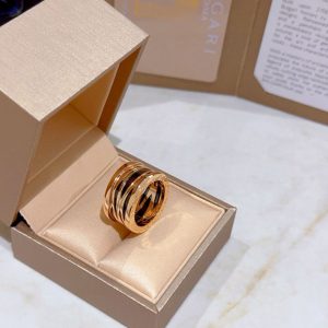 ブルガリ 指輪 普段使い