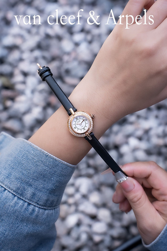 最高級ヴァンクリーフスーパーコピー ヴァンクリーフ時計コピー レディース 腕時計 チャーム クローバー 2522637 ヴァンクリーフ 時計 芸能人 - 画像 (4)