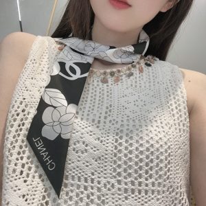 シャネル スカーフ 値段