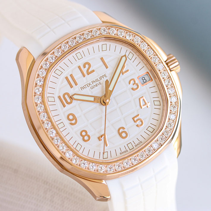 最高級パテックフィリップスーパーコピー アクアノート ルーチェ トラベルタイム 5269/200R-001 マット・ホワイト レディース 腕時計 - 画像 (8)