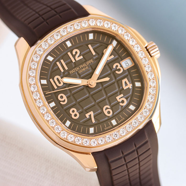 最高級パテックフィリップスーパーコピー アクアノート ルーチェ トラベルタイム 5269/200R-001 マット・ホワイト レディース 腕時計 - 画像 (5)