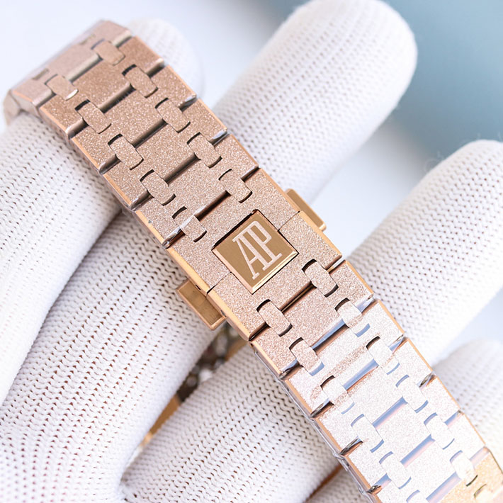 最高級オーデマピゲスーパーコピー ロイヤルオーク フロステッドゴールド ダブルバランスホイール オープンワーク レインボー 15412OR.YG.1224OR.01 - 画像 (2)