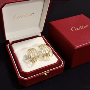 カルティエ ピアス 芸能人