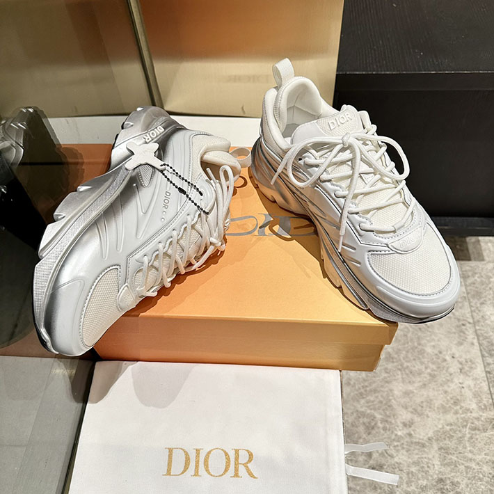 最高級ディオールスーパーコピー ディオールスニーカーコピー B44 ブレードスニーカー テクニカル メッシュ & テクニカル ファブリック 3SN306ZZY_H080 - 画像 (3)