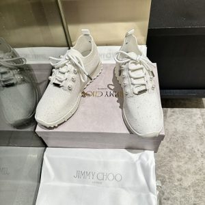 ジミーチュウ 靴 値段