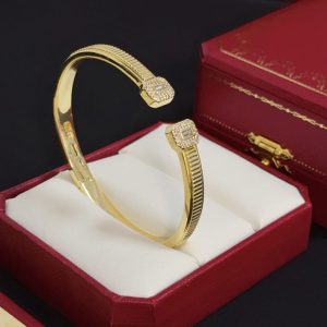 カルティエ 値上げ 推移