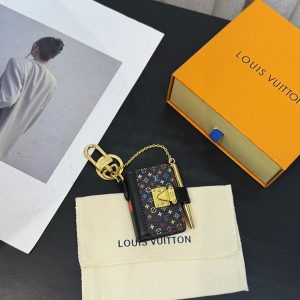 ルイヴィトンキーホルダー新作