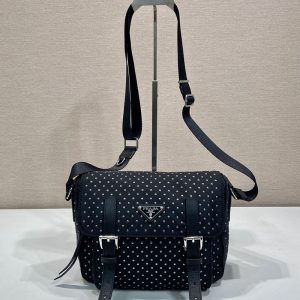 プラダ ショルダーバッグ メンズ