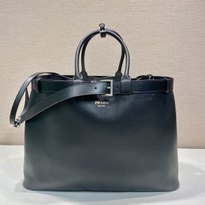 プラダ ハンドバッグ 黒