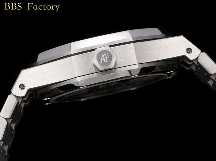 最高級オーデマピゲスーパーコピー ロイヤルオーク フライング トゥールビヨン 50周年記念 2522981 オーデマピゲ ロイヤルオーク ジャンボ - 画像 (5)