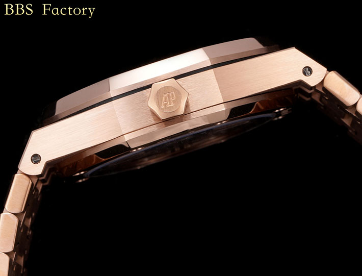 最高級オーデマピゲスーパーコピー ロイヤルオーク フライング トゥールビヨン 50周年記念 2522985 オーデマピゲ 芸能人 - 画像 (4)