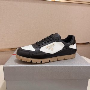 プラダ 靴 メンズ