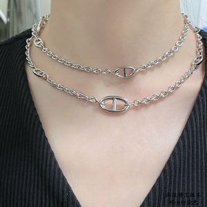 シェーヌダンクル ネックレス 定価