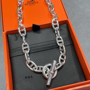 シェーヌダンクル ネックレス 定価