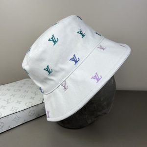 ルイヴィトン バケットハット コーデ