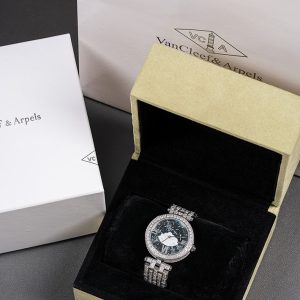 ヴァンクリーフ 時計 芸能人