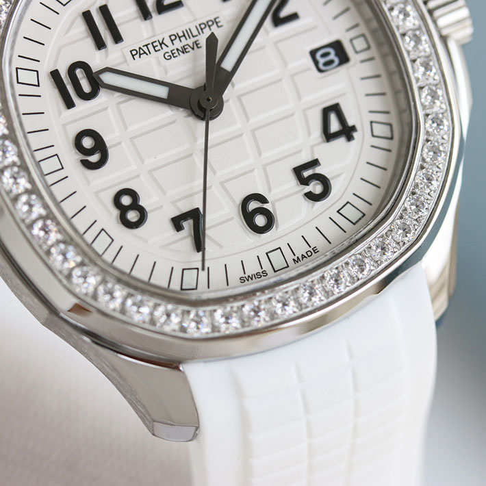 最高級パテックフィリップスーパーコピー アクアノート・ルーチェ Ref:5267/200A-010 パテックフィリップ アクアノート 定価 - 画像 (6)