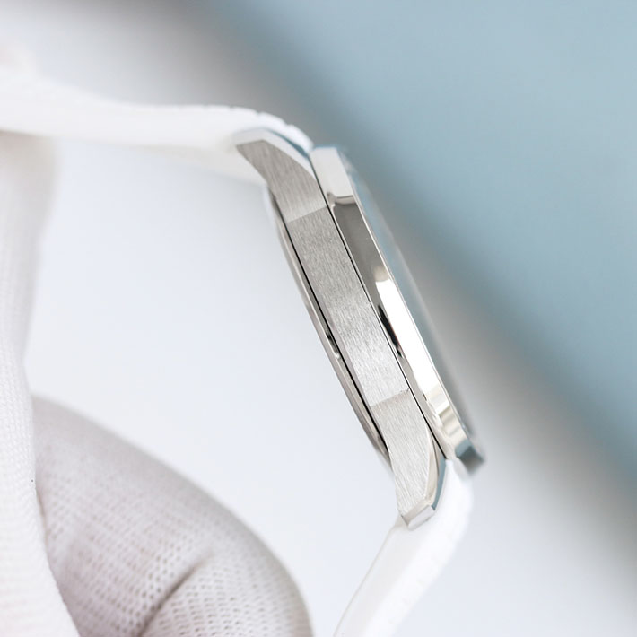 最高級パテックフィリップスーパーコピー アクアノート・ルーチェ Ref:5267/200A-010 パテックフィリップ アクアノート 定価 - 画像 (4)