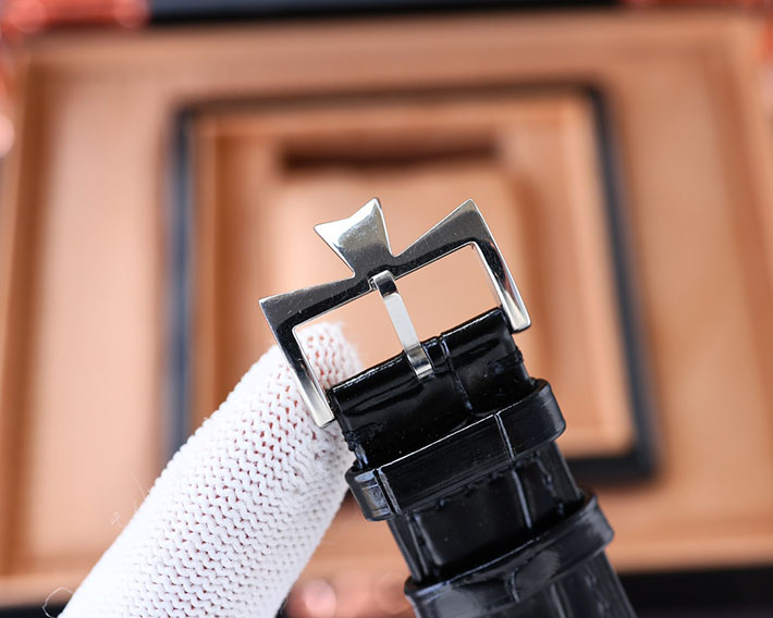 最高級ヴァシュロンコンスタンタンスーパーコピー パトリモニー クロノメーターロワイヤル 47022/000G-8655 メンズ - 画像 (3)