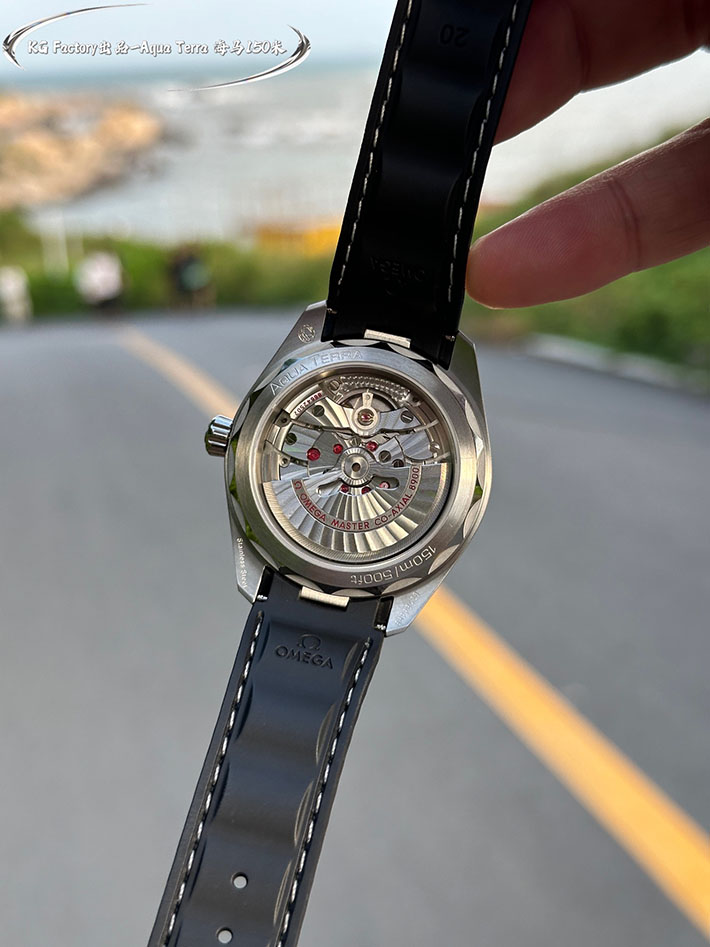 最高級オメガスーパーコピー オメガ時計コピー シーマスター アクアテラ コーアクシャル マスタークロノメーター 220.12.41.21.01.001 メンズ - 画像 (3)