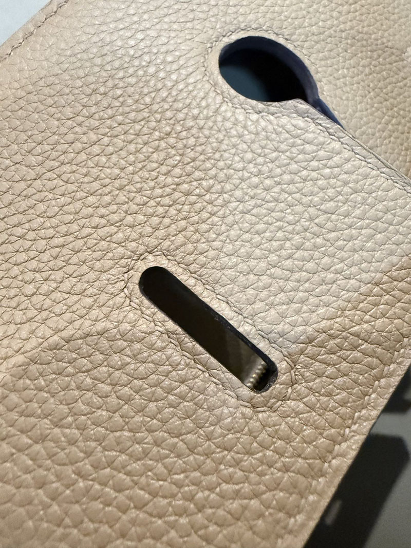 エルメスコピー HERMES バーキン35 トゥルティールグレー トゴ ゴールド金具 2524003 バーキン風バッグ 持ってる人 - 画像 (9)