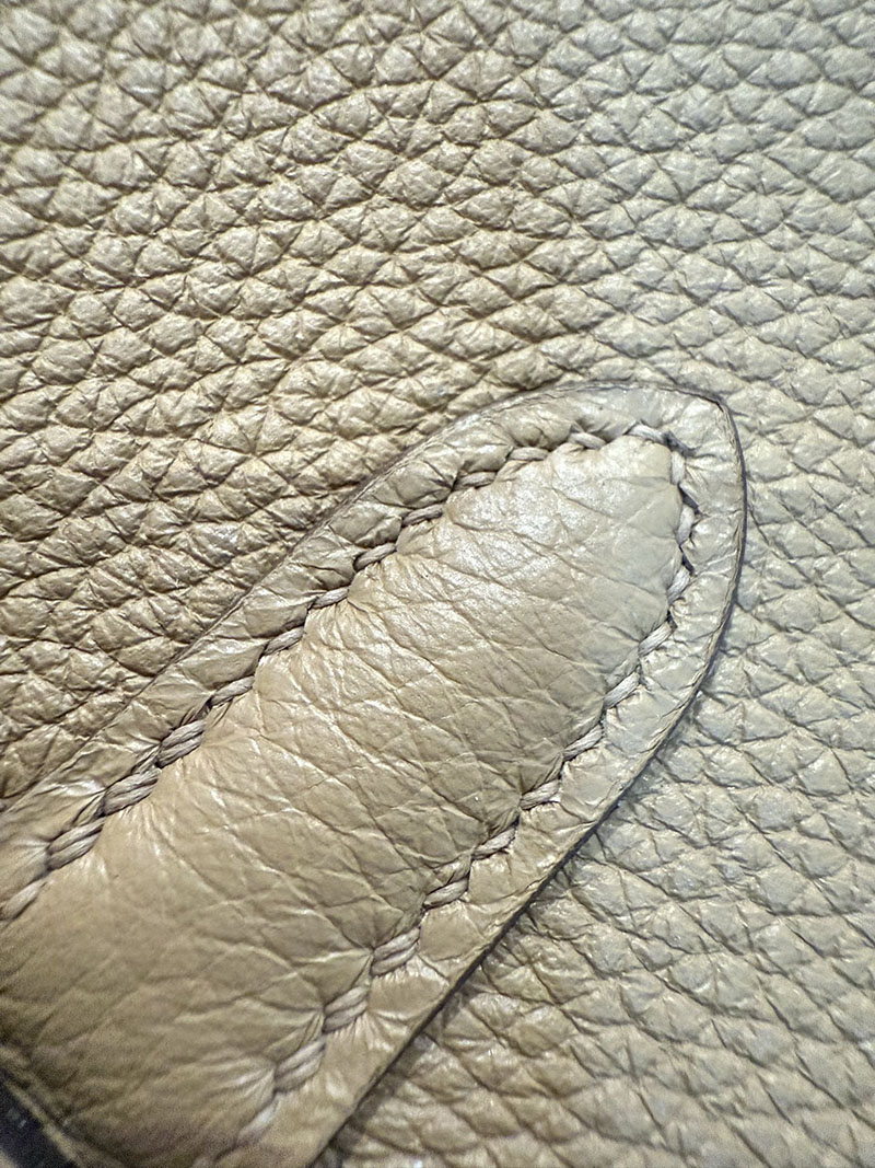 エルメスコピー HERMES バーキン35 トゥルティールグレー トゴ ゴールド金具 2524003 バーキン風バッグ 持ってる人 - 画像 (4)