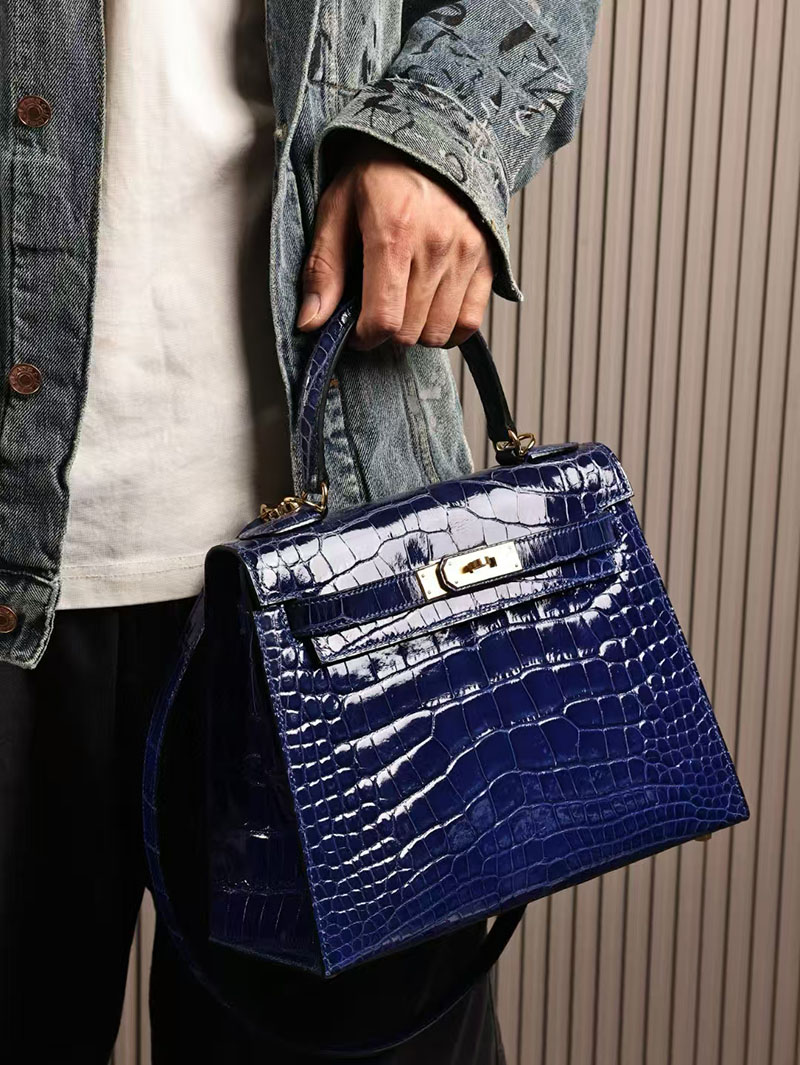 エルメスコピー HERMES ケリー28 外縫い ブルーエレクトリック クロコダイル アリゲーターマット ゴールド金具 2524008 - 画像 (4)