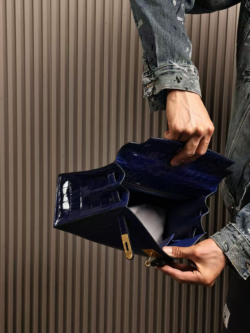 エルメスコピー HERMES ケリー28 外縫い ブルーエレクトリック クロコダイル アリゲーターマット ゴールド金具 2524008 - 画像 (2)