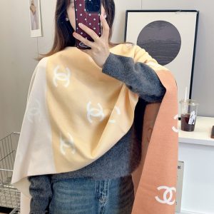 シャネル マフラー 値段