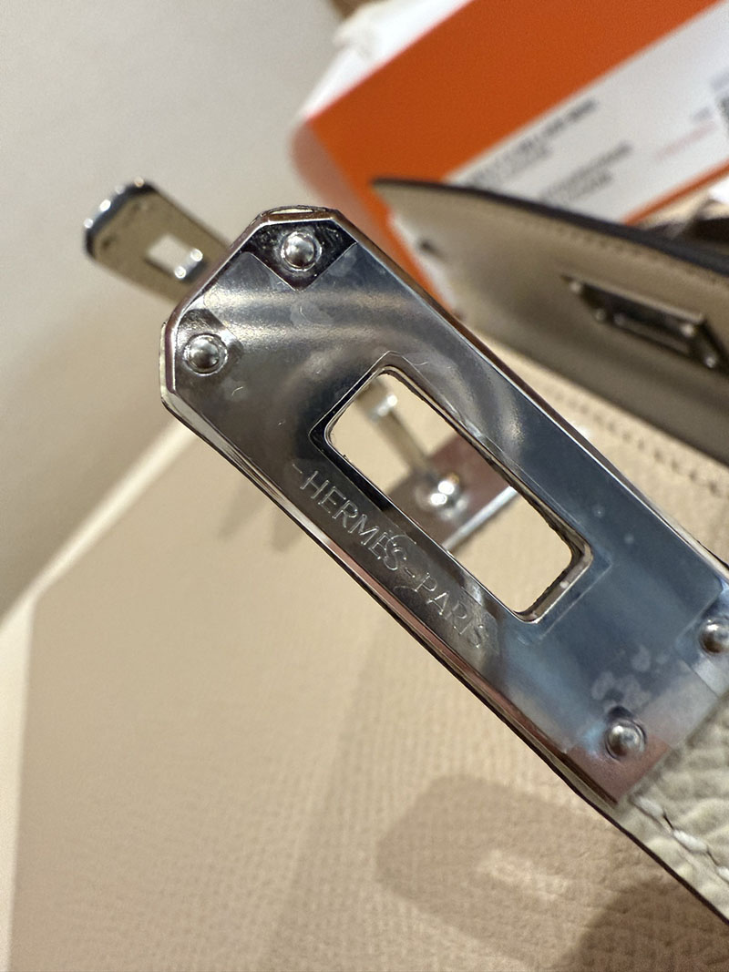 エルメスコピー ミニケリー 定価 HERMES ケリーミニ2 パーソナル トレンチ/クレ ヴォーエプソン シルバー金具 2524117 - 画像 (13)