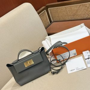 ヴァンキャトルミニ 定価