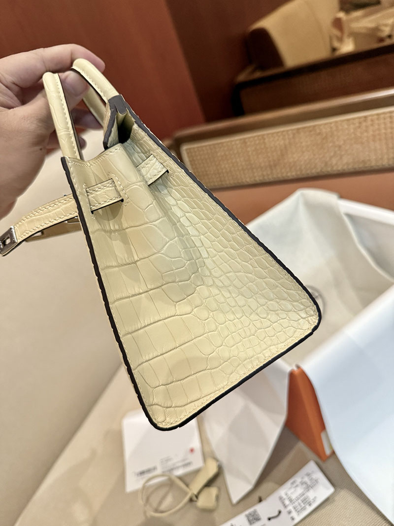エルメスコピー バーキン20 定価 HERMES バーキン 20 セリエ ヴァニラ クロコダイル アリゲーターマット シルバー金具 2524124 - 画像 (5)