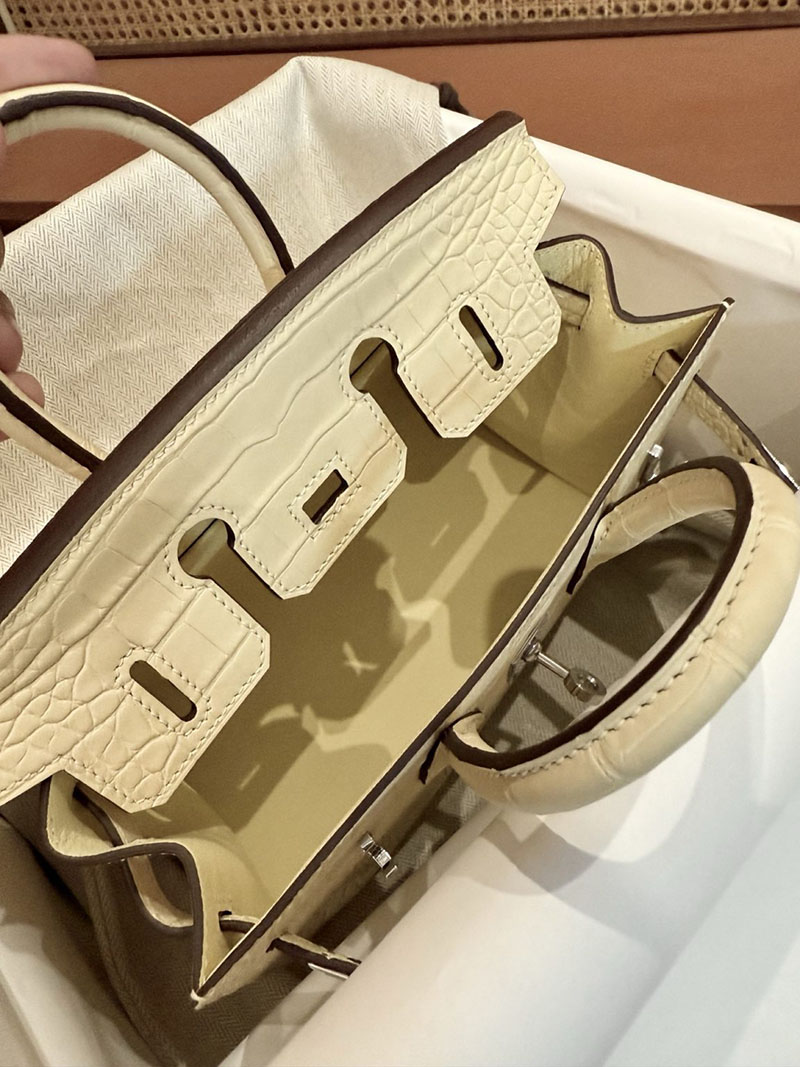 エルメスコピー バーキン20 定価 HERMES バーキン 20 セリエ ヴァニラ クロコダイル アリゲーターマット シルバー金具 2524124 - 画像 (3)