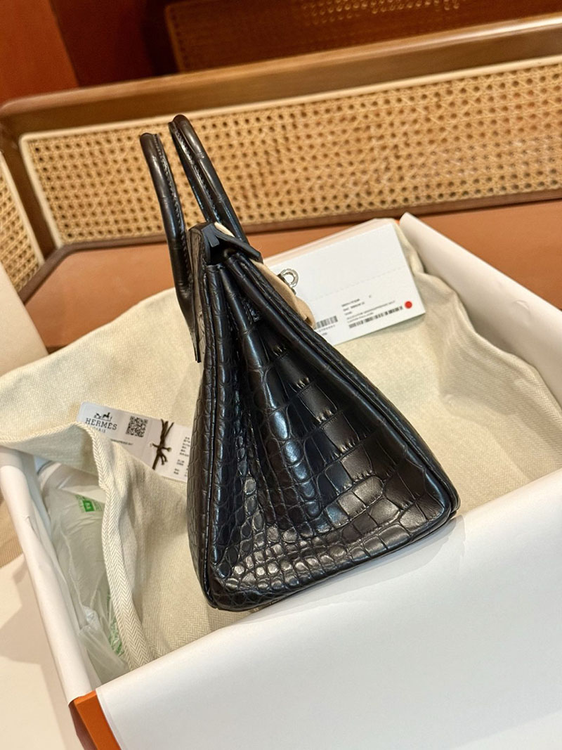 エルメスコピー バーキン25 黒 新品 HERMES バーキン25 黒 ブラック クロコダイル アリゲーターマット シルバー金具 2524126 - 画像 (17)