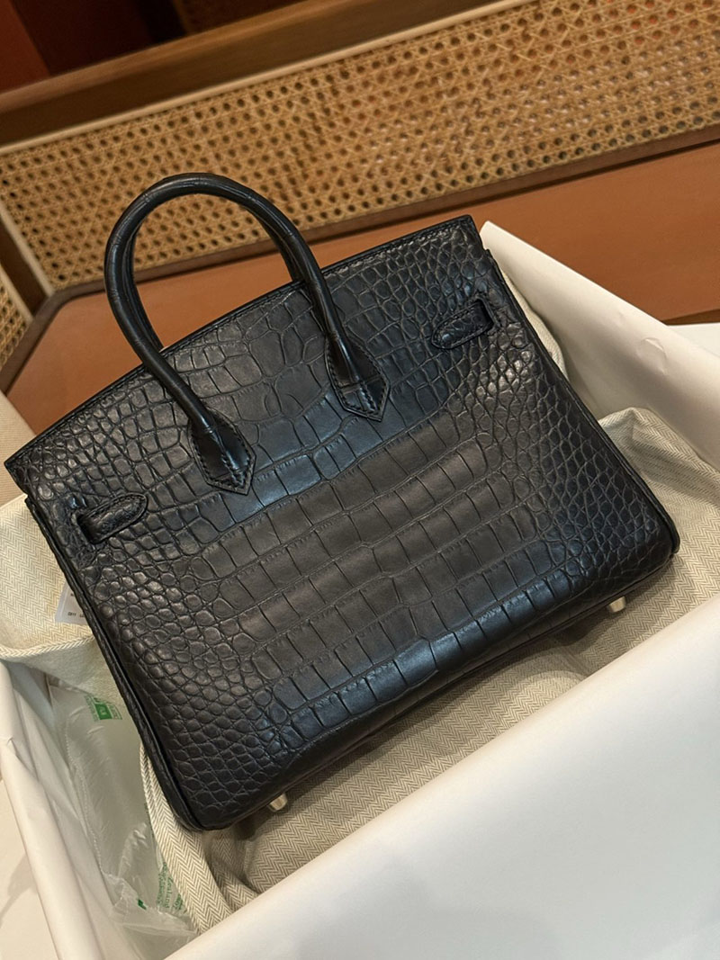 エルメスコピー バーキン25 黒 新品 HERMES バーキン25 黒 ブラック クロコダイル アリゲーターマット シルバー金具 2524126 - 画像 (15)