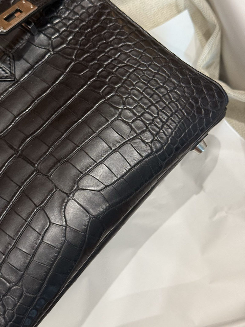エルメスコピー バーキン25 黒 新品 HERMES バーキン25 黒 ブラック クロコダイル アリゲーターマット シルバー金具 2524126 - 画像 (14)
