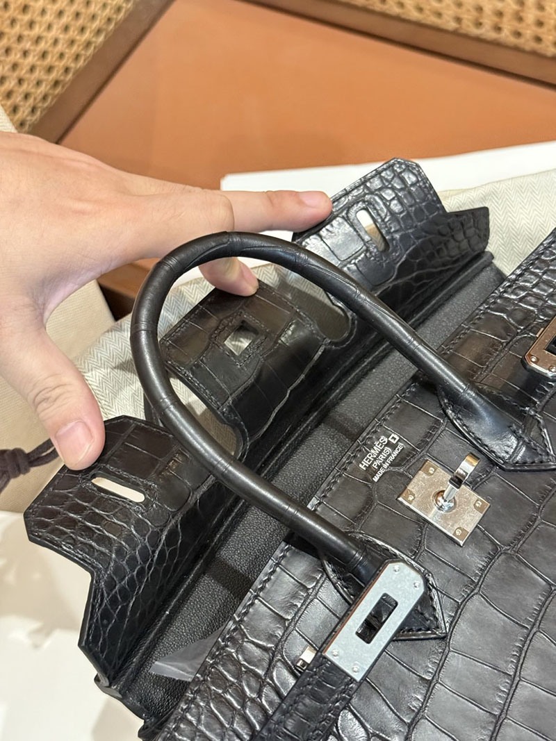 エルメスコピー バーキン25 黒 新品 HERMES バーキン25 黒 ブラック クロコダイル アリゲーターマット シルバー金具 2524126 - 画像 (28)
