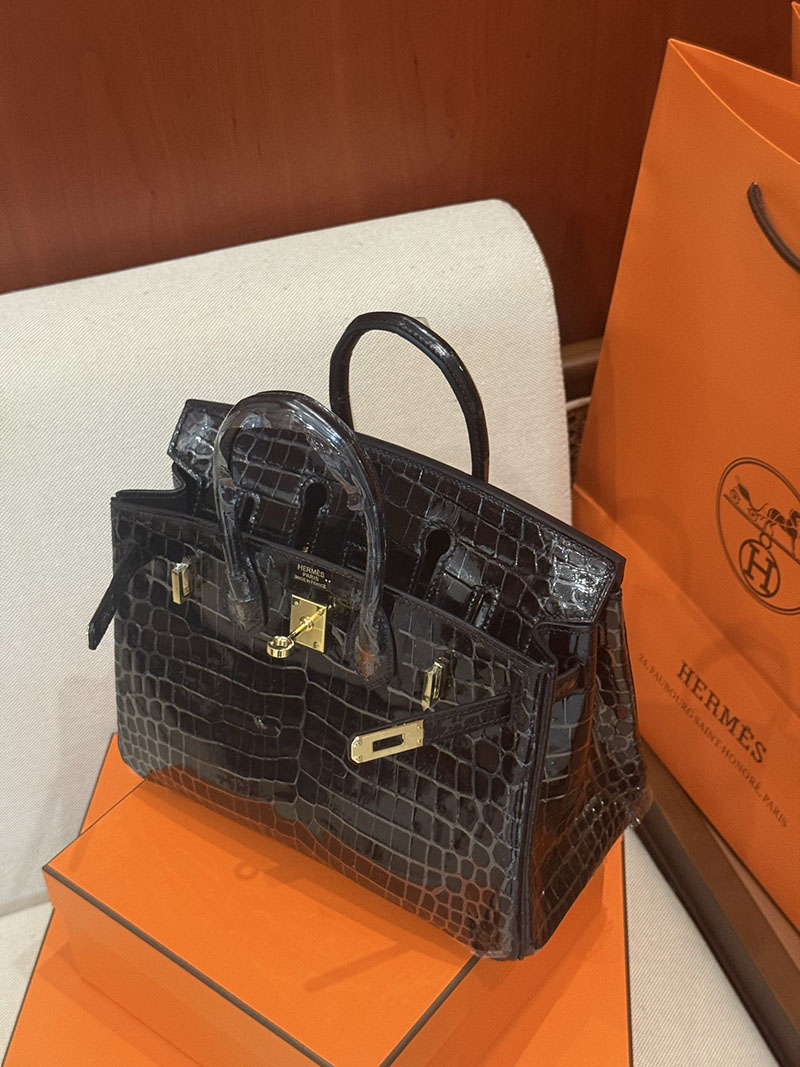 エルメスバッグバーキン定価 バーキン25 黒 ブラック クロコダイル ニロティカスマット ゴールド金具 2524158 - 画像 (13)
